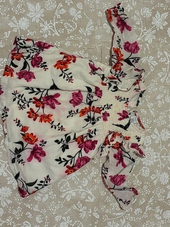 Old Navy Other - Old Navy Floral Crop Top in White & Pink baby